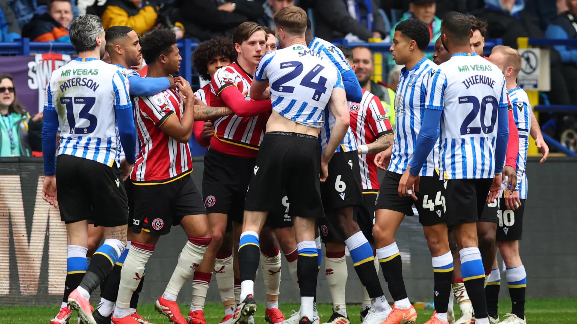 Cầu thủ Sheffield Wednesday trong trận đấu tại Championship mùa 2024/25