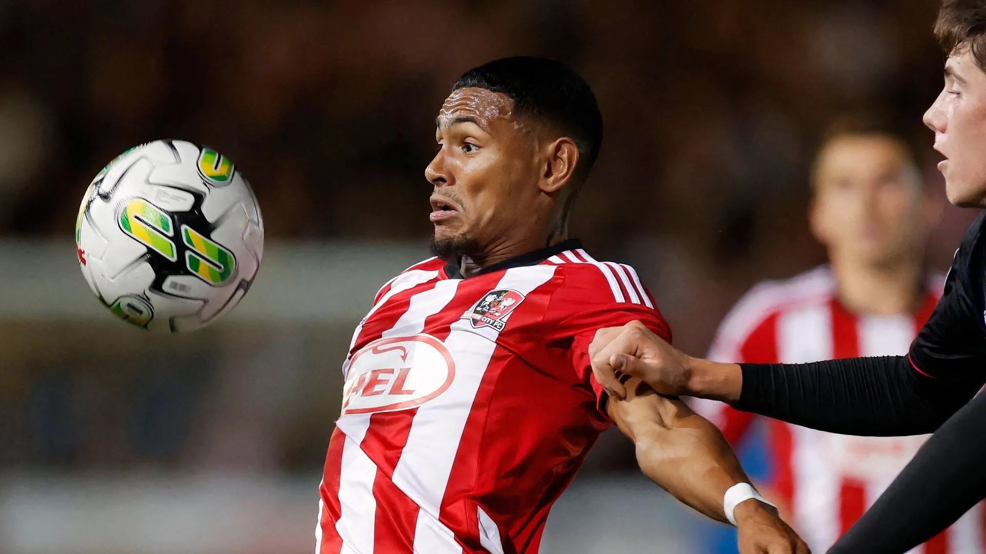 Demetri Mitchell trong màu áo Exeter City, mục tiêu chuyển nhượng tiềm năng của Wigan