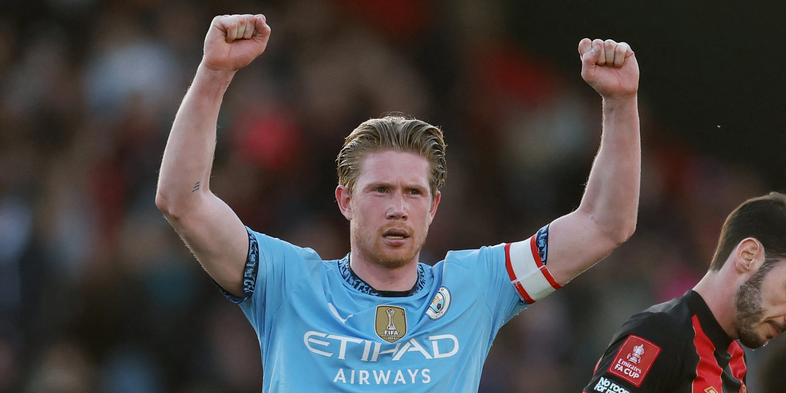 Kevin De Bruyne ăn mừng bàn thắng trong màu áo Man City