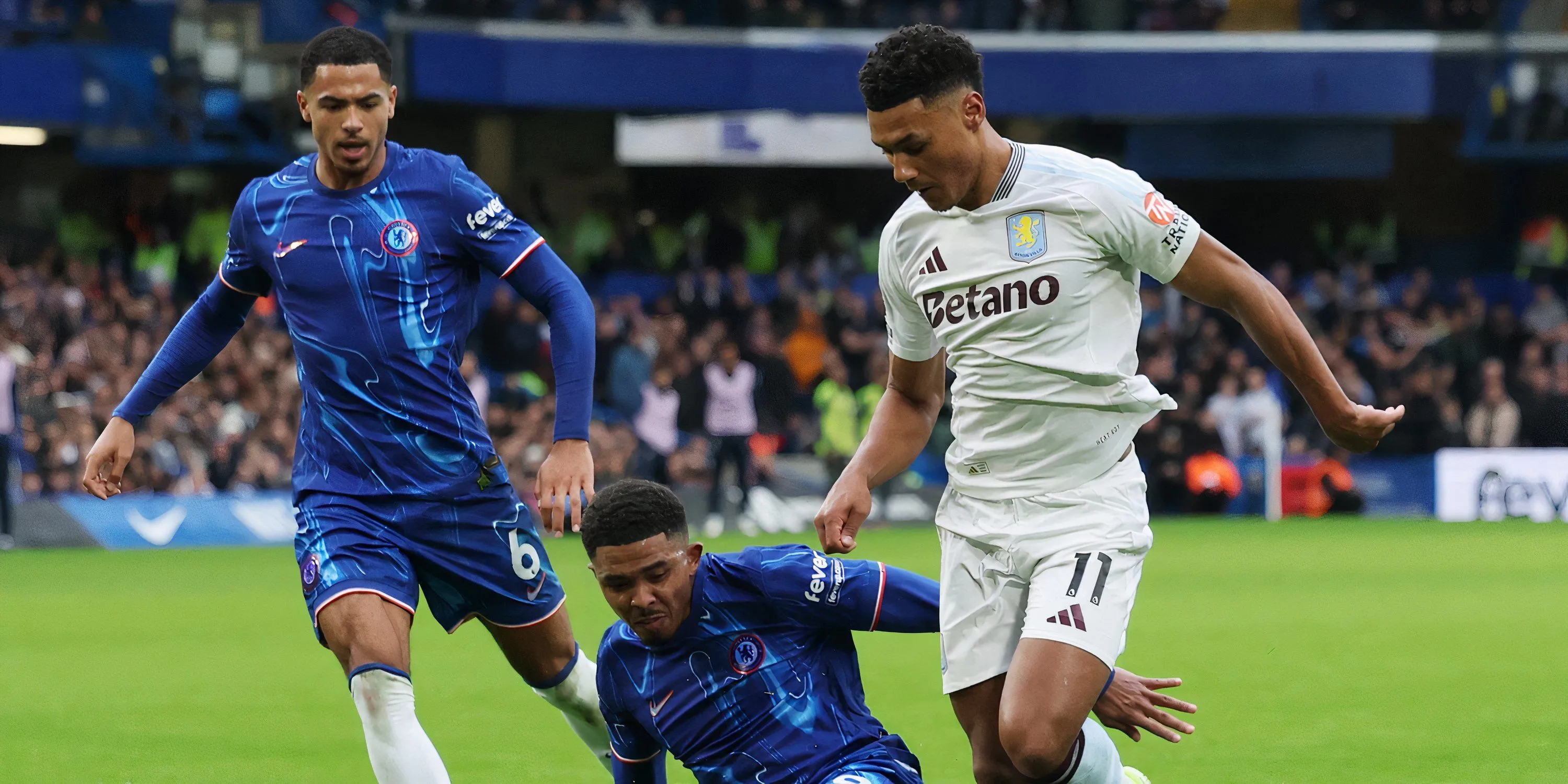 Ollie Watkins tiền đạo của Aston Villa đang là mục tiêu chuyển nhượng của Chelsea