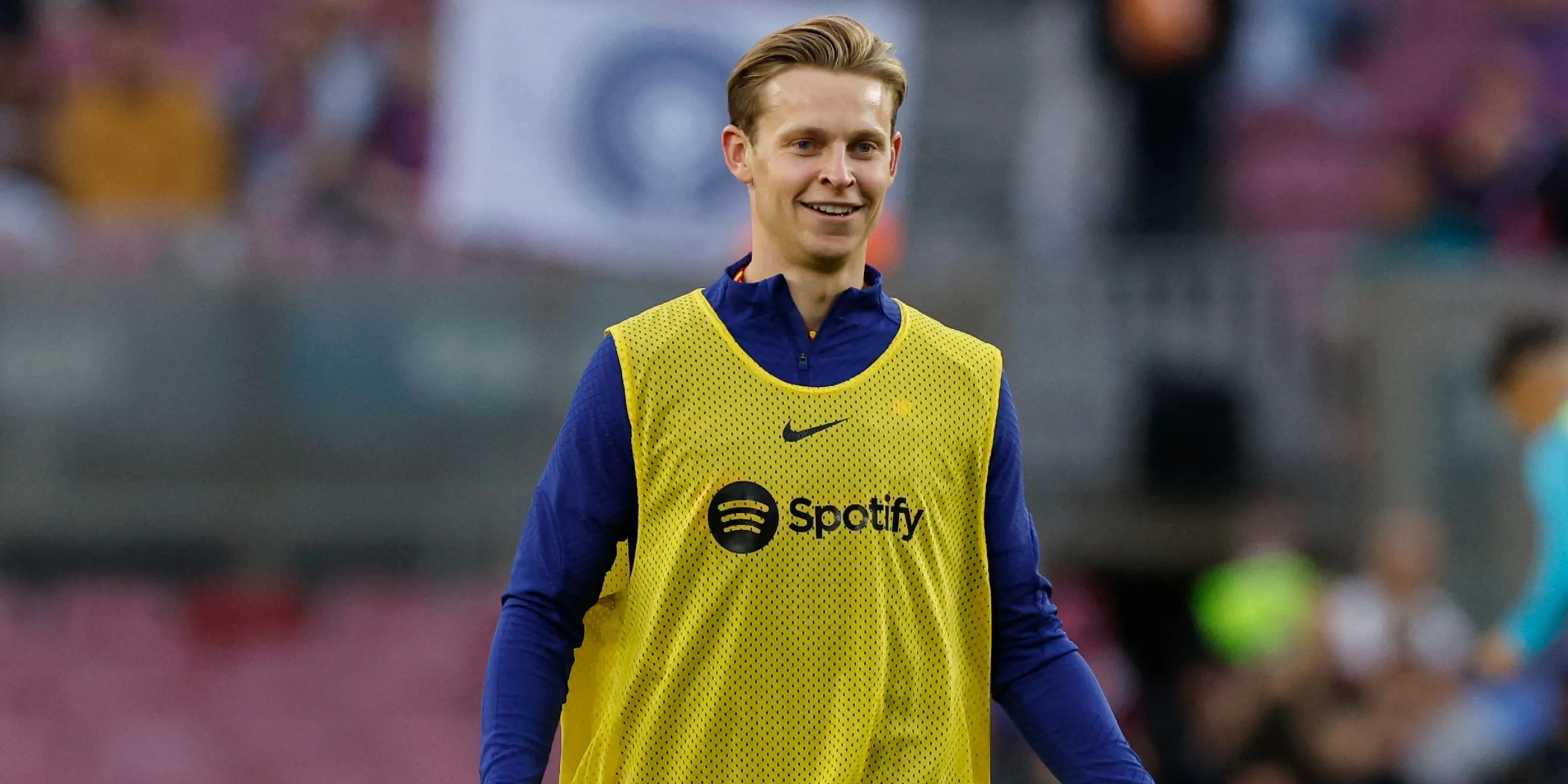 Tiền vệ Frenkie de Jong trong màu áo Barcelona là mục tiêu của nhiều CLB Premier League