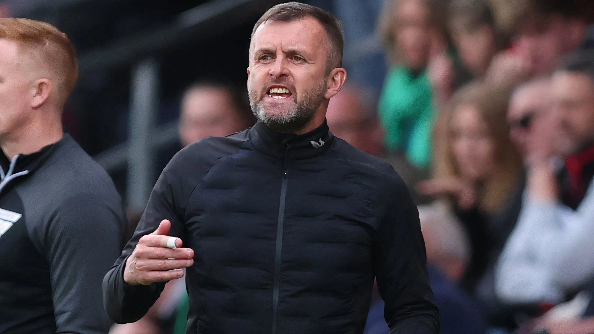 Chân dung HLV Nathan Jones của Charlton Athletic