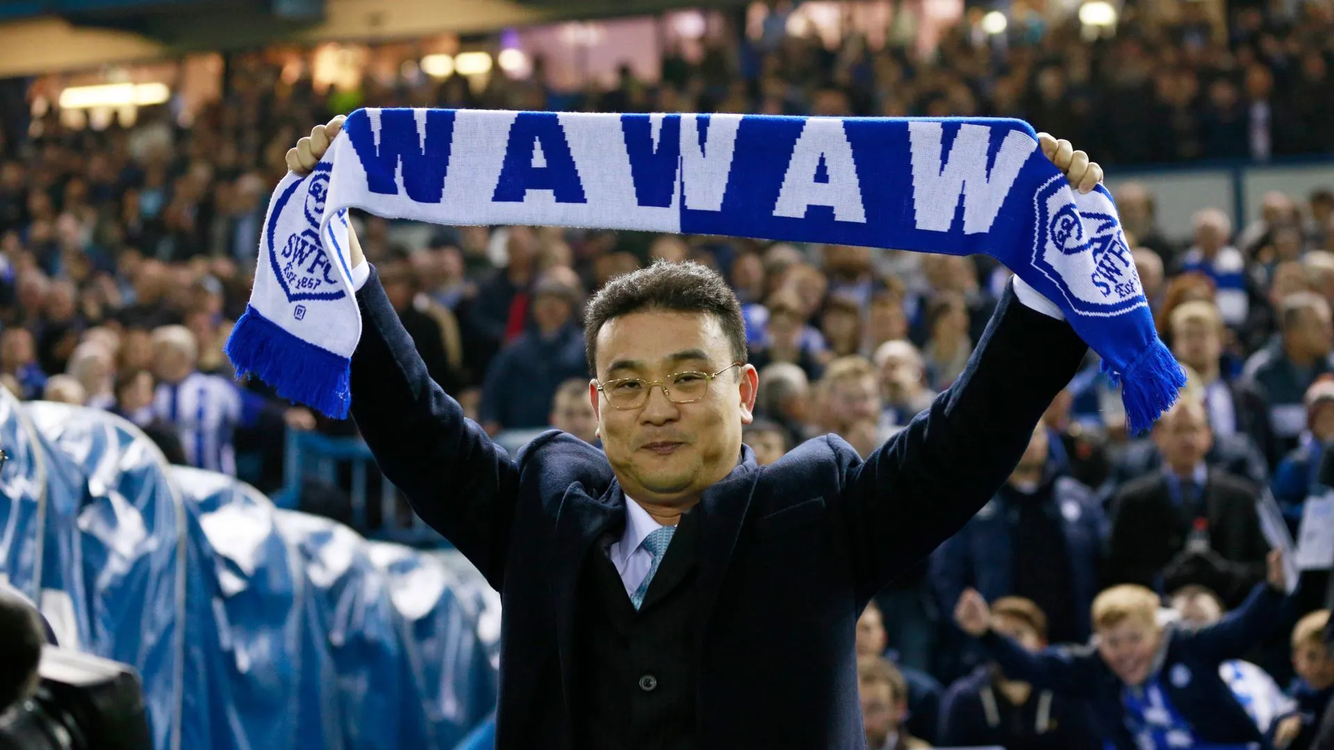 Chủ tịch Dejphon Chansiri, người đang gây ra nhiều tranh cãi tại Sheffield Wednesday