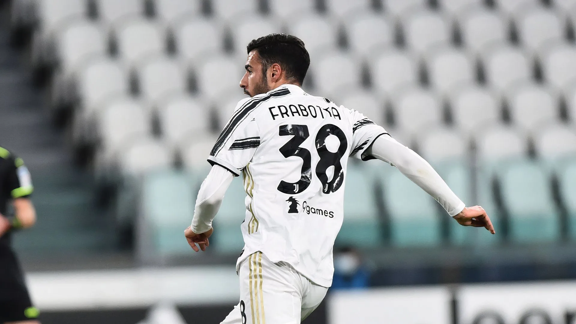 Gianluca Frabotta trong màu áo Juventus, cầu thủ có thể rời West Brom trong kỳ chuyển nhượng mùa hè 2025