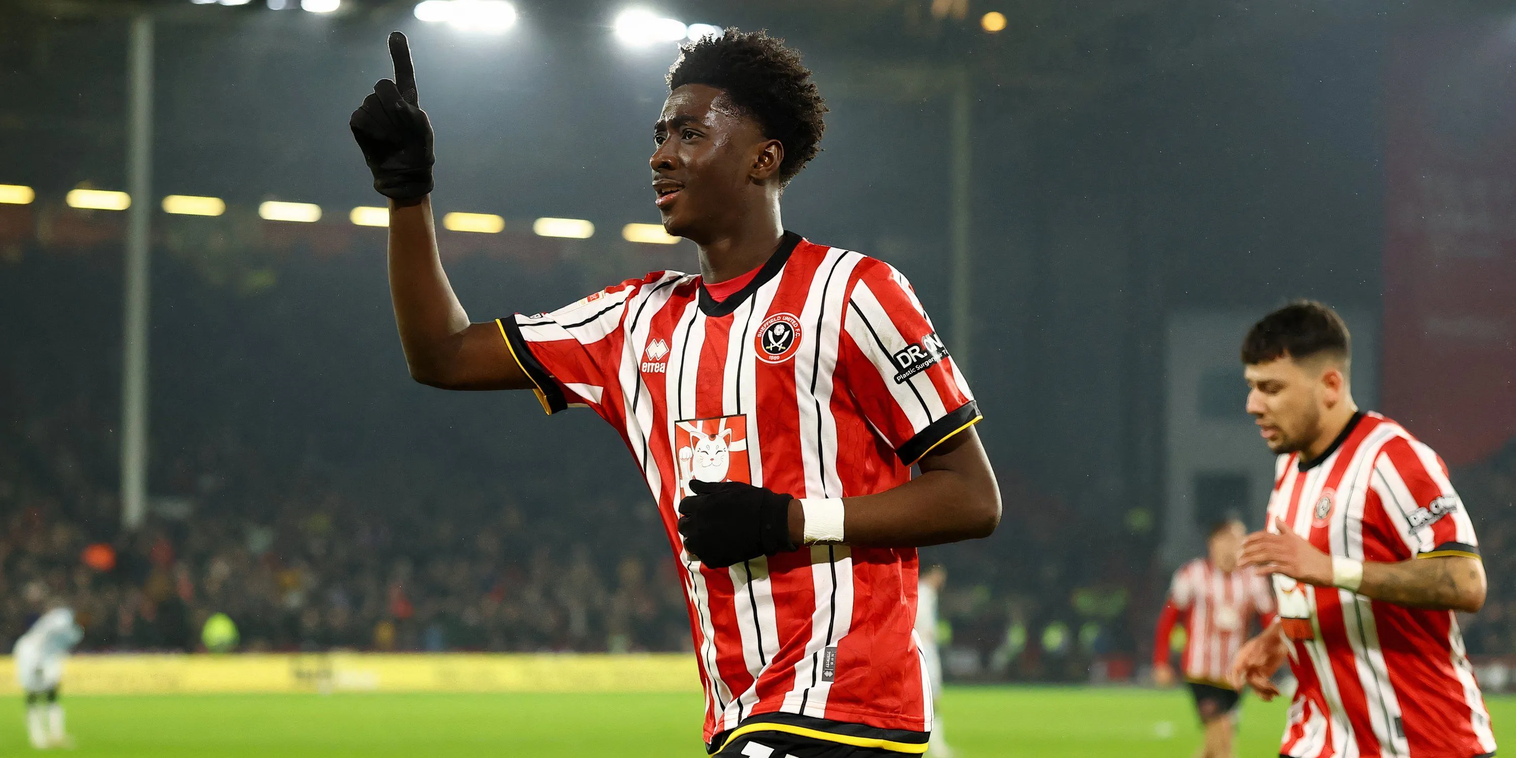 Jesurun Rak-Sakyi, mục tiêu chuyển nhượng của Rangers và Wolves