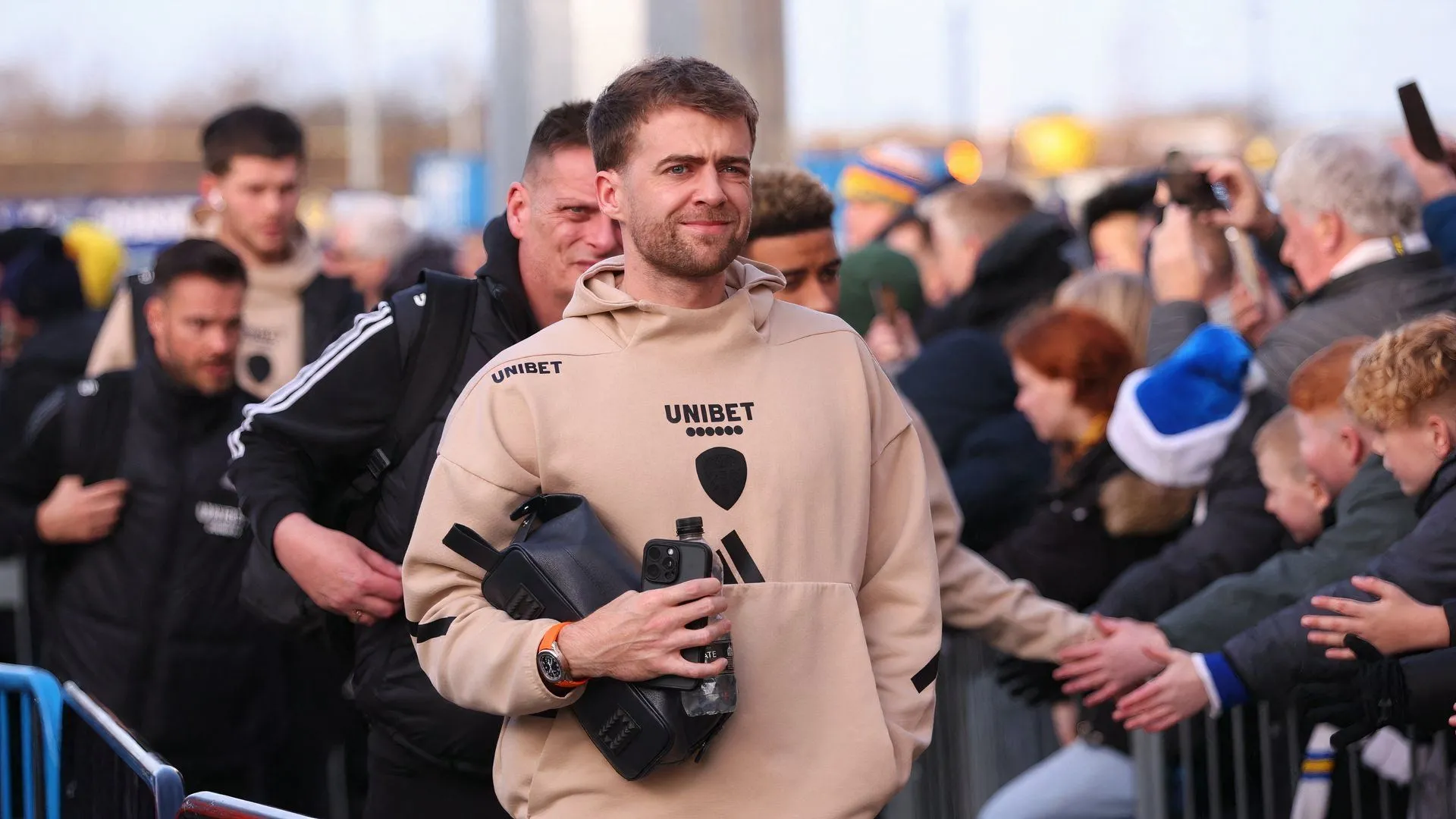 Patrick Bamford tại sân Elland Road của Leeds United, tiền đạo có mức lương cao có thể là trở ngại cho Leicester City