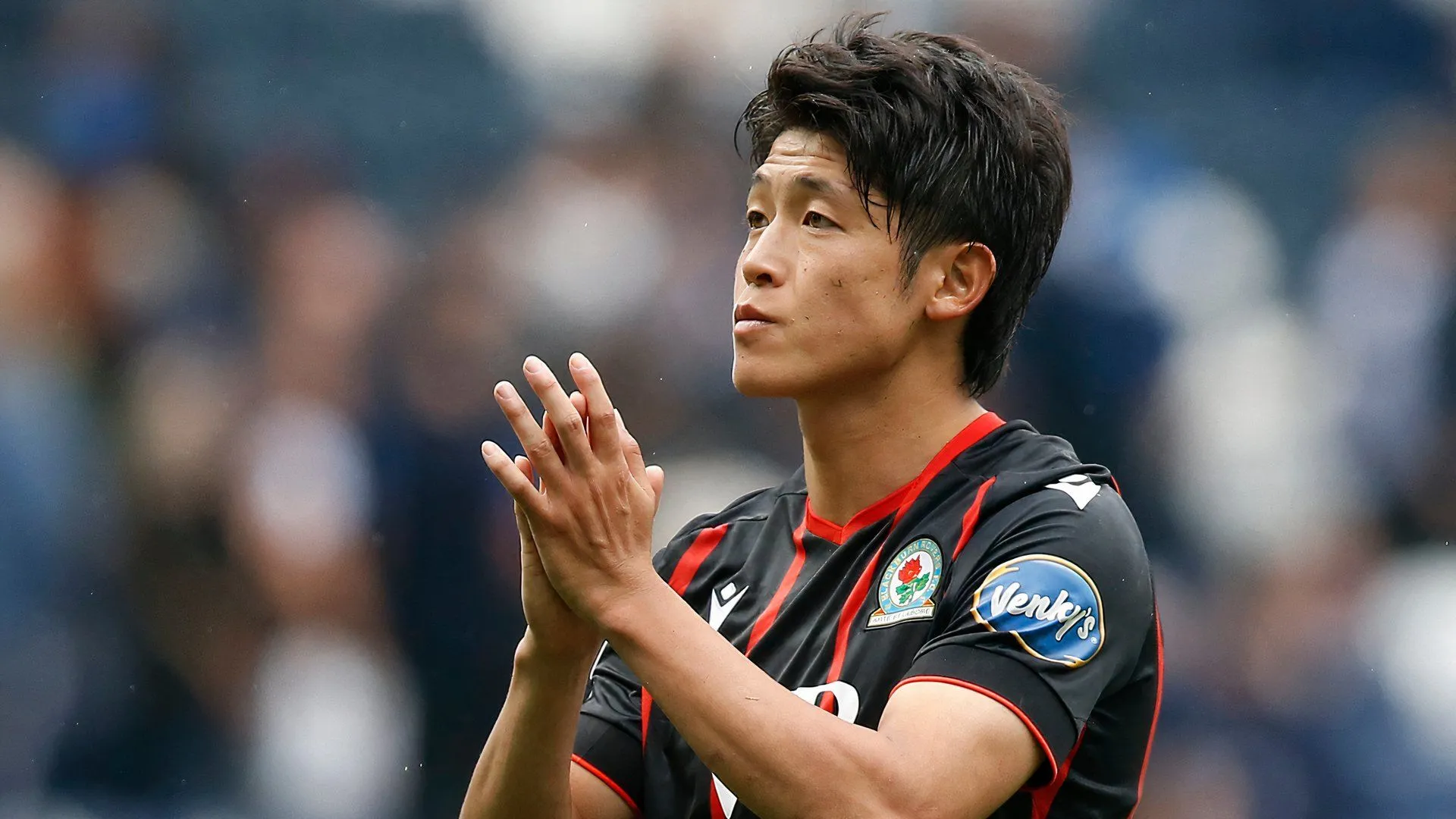 Yuki Ohashi trong màu áo Blackburn Rovers thi đấu tại Championship