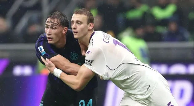 Fiorentina chưa thắng trận nào ở Serie A mùa này, đội bóng áo tím mất phương hướng sau 9 vòng.