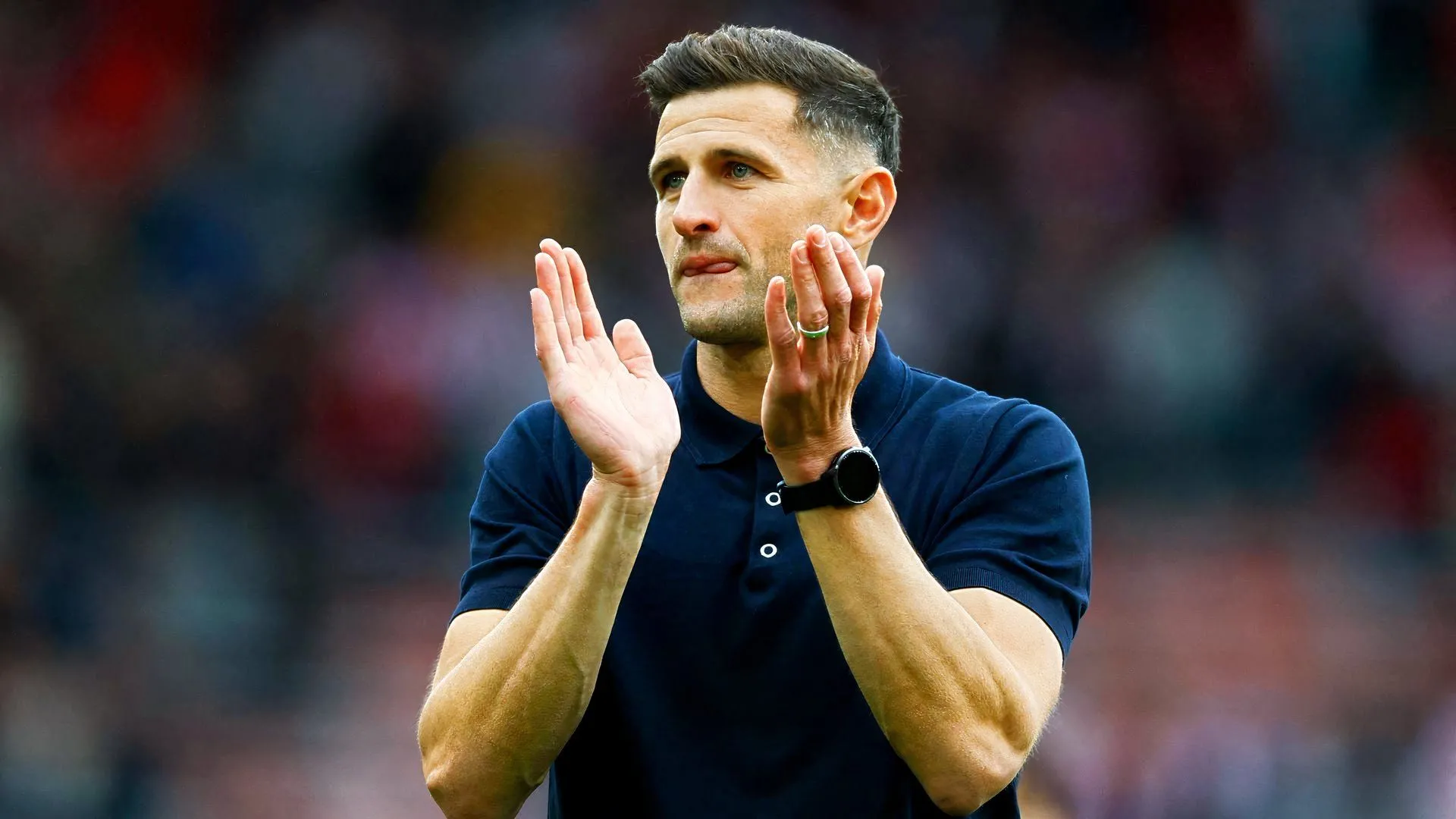 John Mousinho, HLV Portsmouth, chịu trách nhiệm bố trí vị trí và lối chơi cho Chaplin