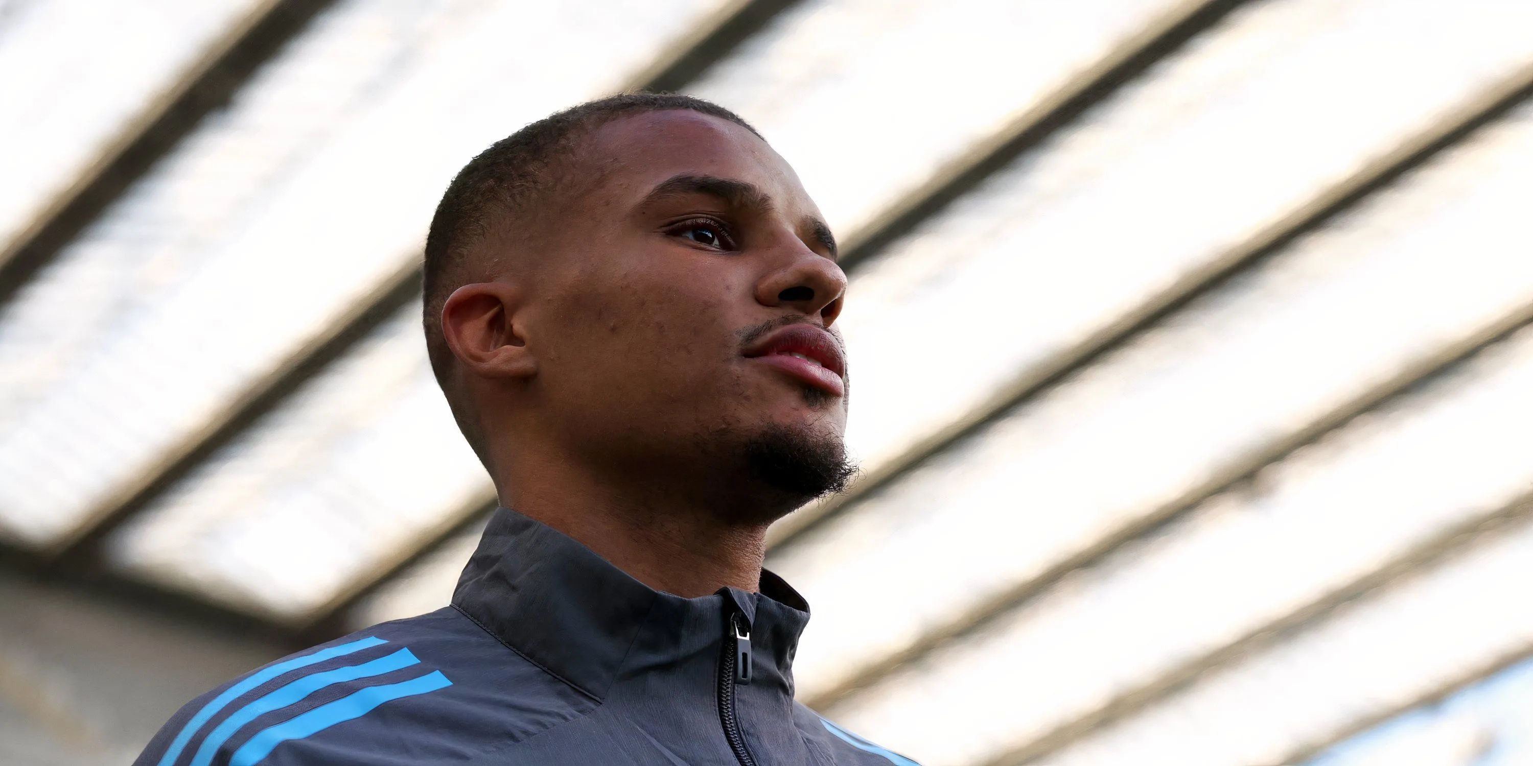 Malick Thiaw khoác áo Newcastle, trung vệ không chiến và cầm bóng tốt